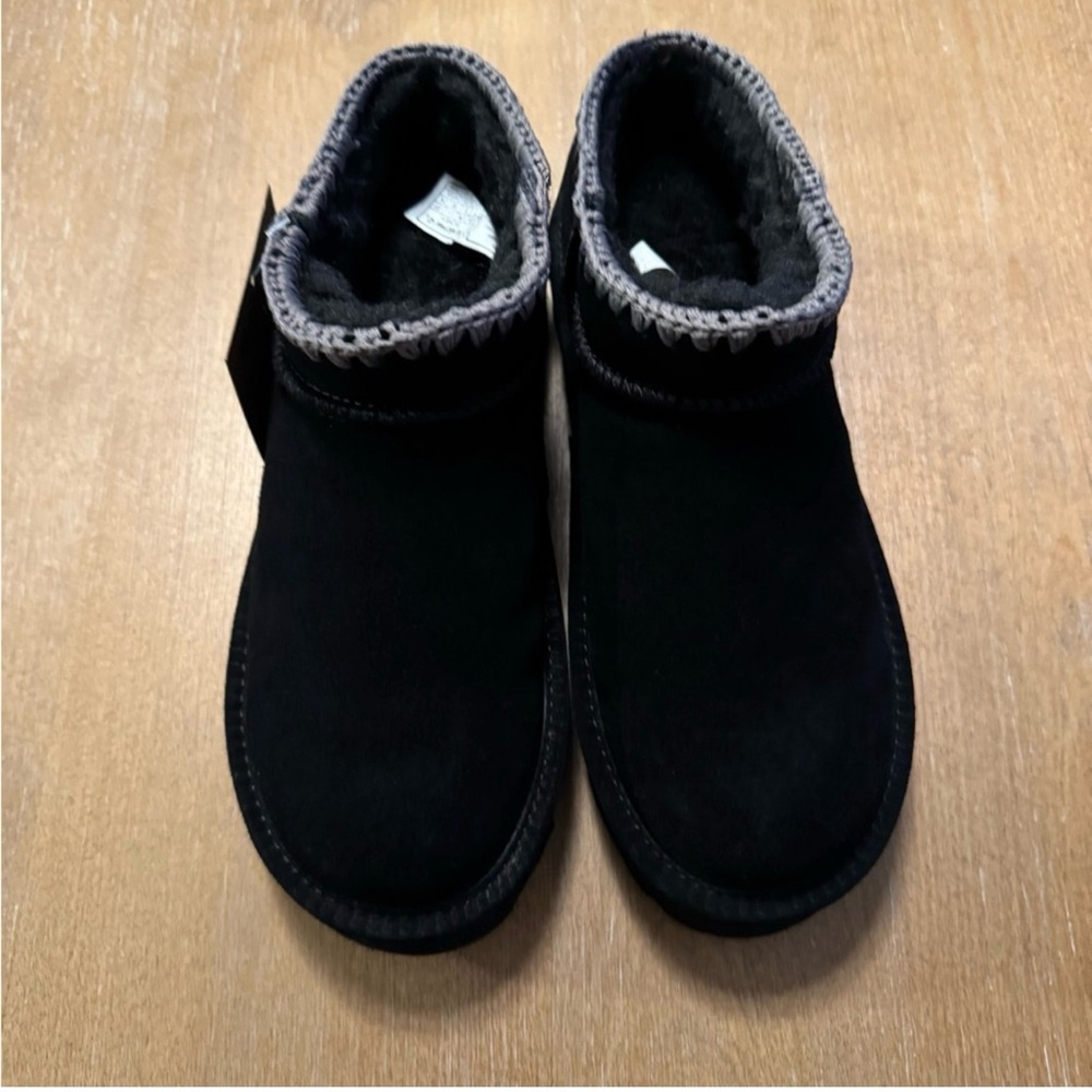 Women’s BearPaw Super Shorty Deco Winter Boots - Picture 2 of 5